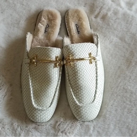 Clarks white women’s mules - Picture 2 of 6